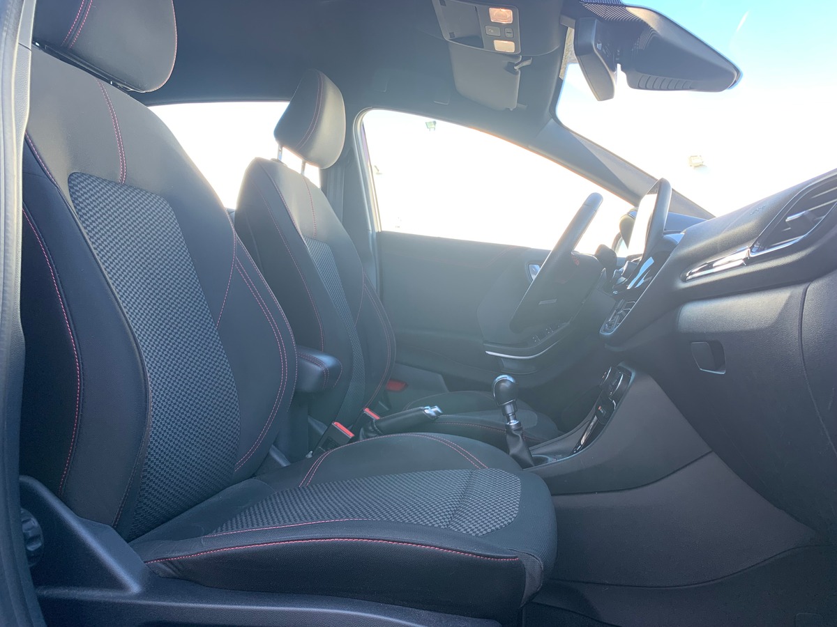 Ford Puma 125 | St-Line | 1iére MAIN | Attelage | Flexifuel équipé d'origine | Android Auto | Radar