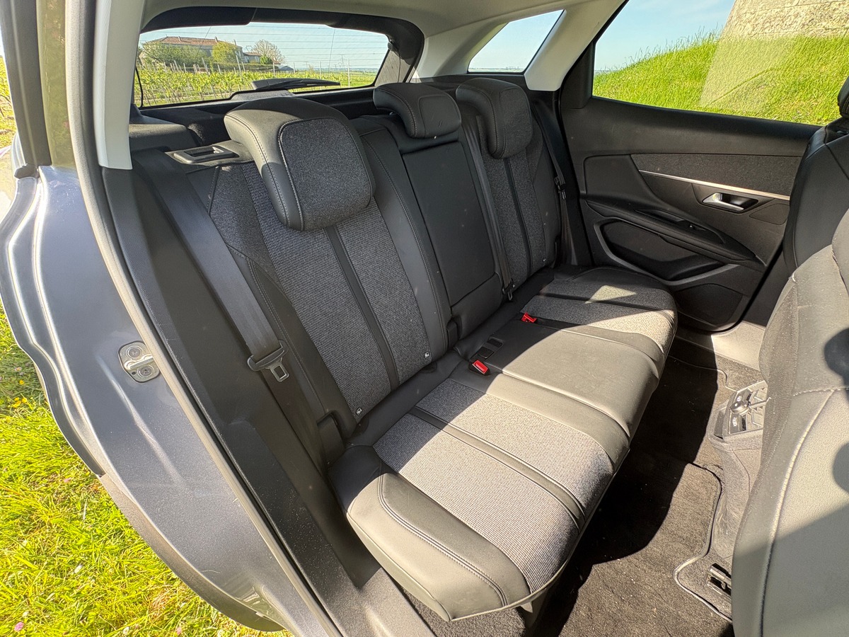 Peugeot 3008 1.5 bhdi - 130CV - ALLURE