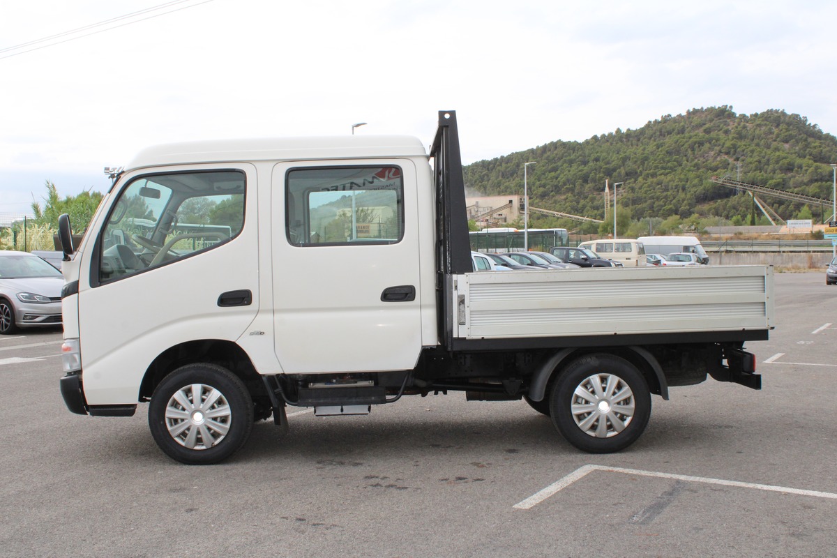 Toyota Dyna 100 3.0 D-4D DOUBLE CABINE 6 PL - Garantie 12 mois