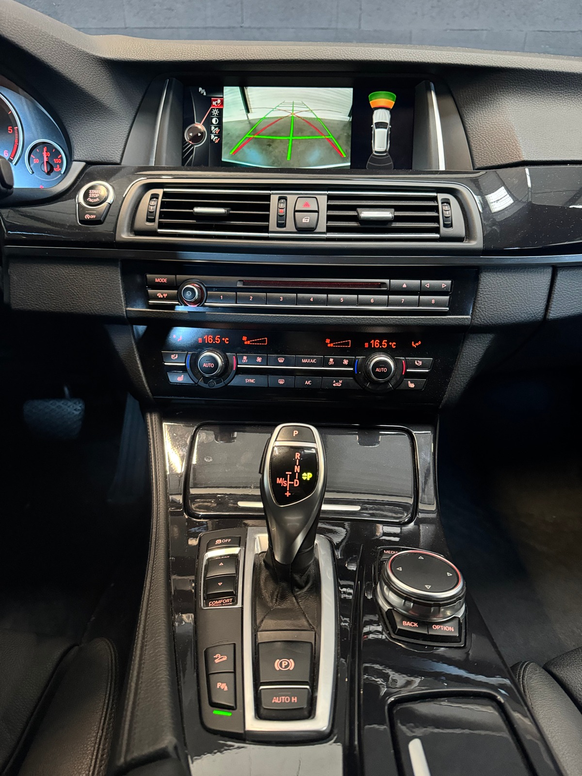 Bmw Série 5 535D TOURING 3.0 313 LOUNGE PLUS XDRIVE