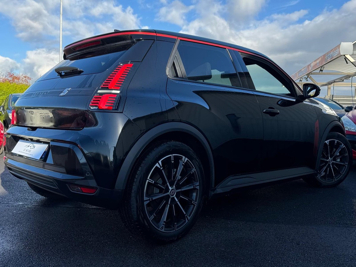 RENAULT RENAULT 5 E TECH ELECTRIC Techno Edition Specialized