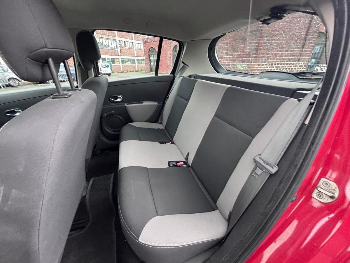 RENAULT Clio III 1.2 75cv - Première main - Garantie