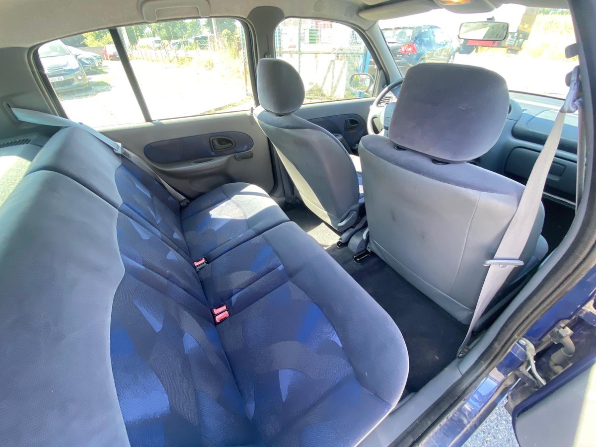 RENAULT Clio 2 1.2i 60cv 135000km d’origine 