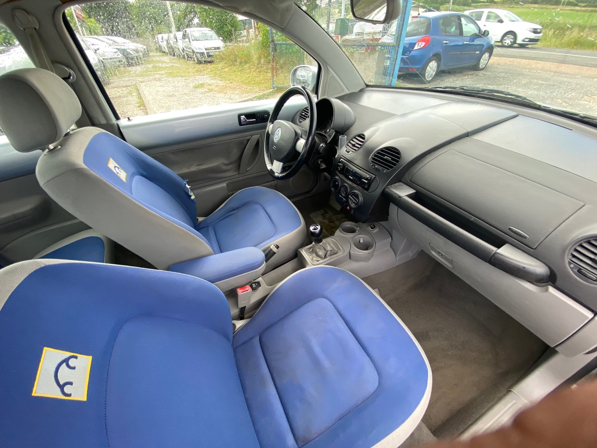 Volkswagen NEWBEETLE 1.6i 100cv 200211km