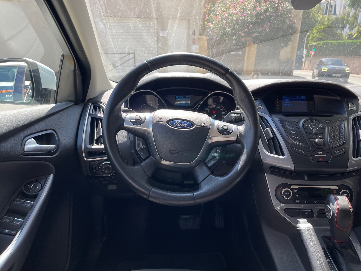Ford Focus 1.6 T VCT 125 CV / 5 portes /Double sortie de Pot Type RS /Boite Auto
