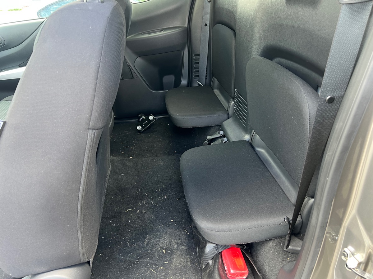 Nissan Navara 2.3L KING CAB 163ch,  SUIVI COMPLET, GARANTIE CONSTRUCTEUR