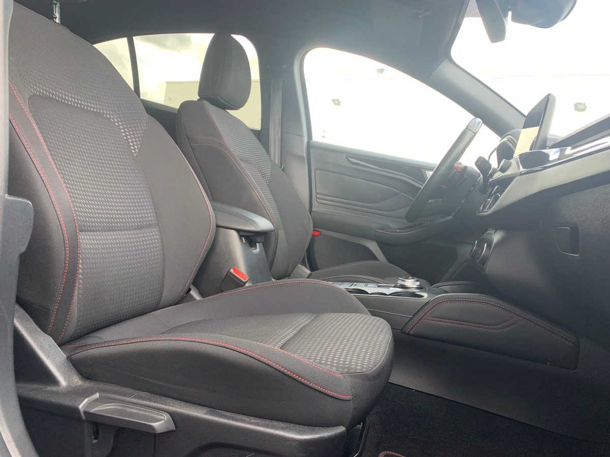 Ford Focus 125 ch | ST-LINE X | Caméra de recul | Apple car play Android auto | Régulateur vitesse