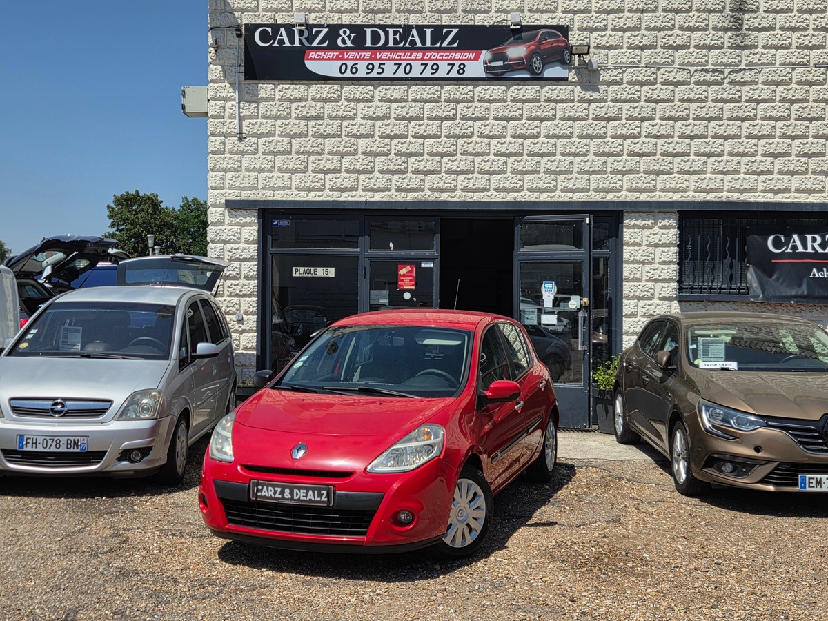RENAULT Clio III