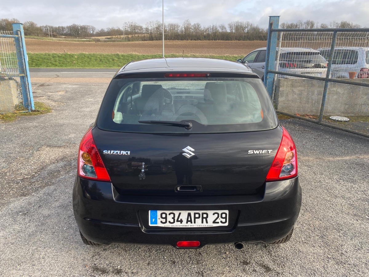 Suzuki Swift 1.3D 75cv 1ere main 107100km