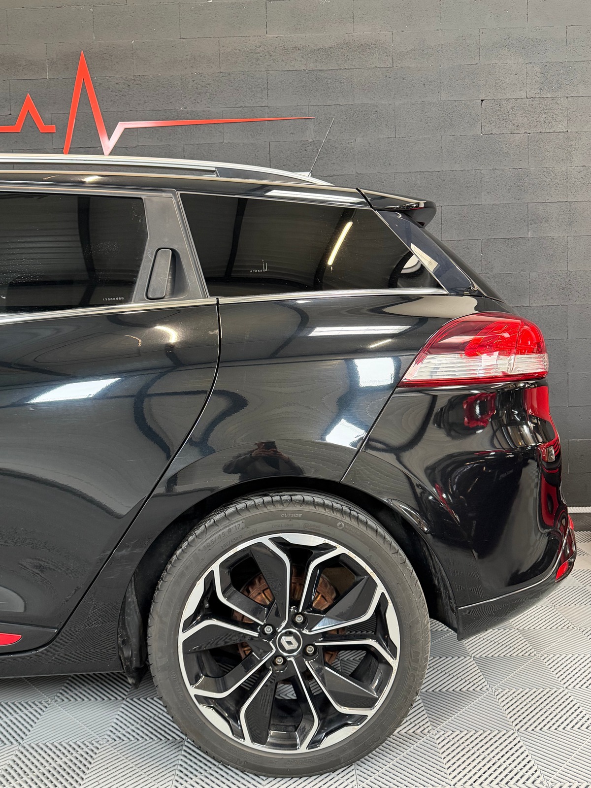 RENAULT Clio IV ESTATE INTENS 1.5 dci 110ch