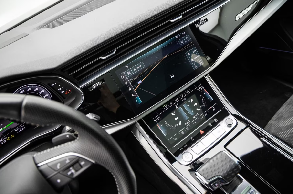 Audi Q7 60 TFSI e 456ch Competition quattro Tiptronic/Bose/Toit ouvrant/Attelage