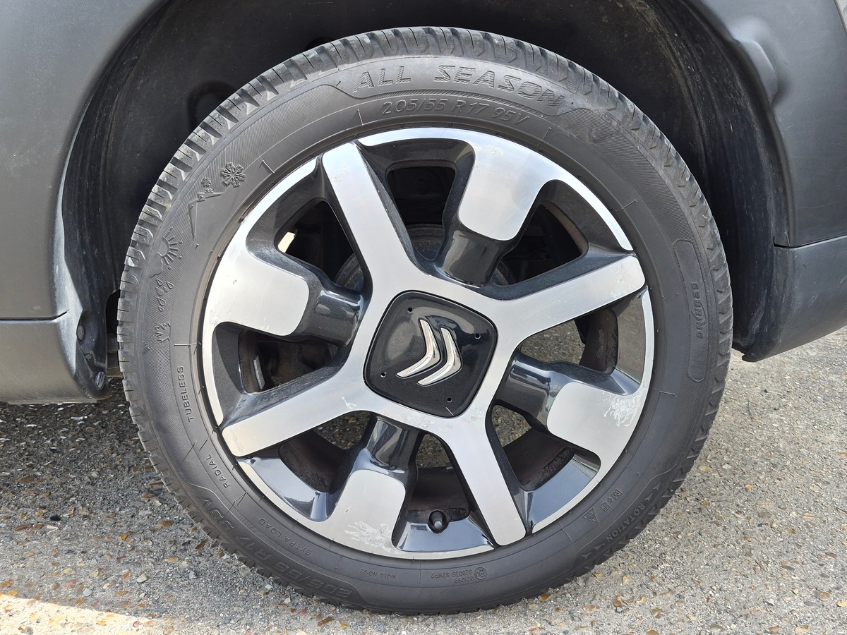 Citroën C4 Cactus 1.6 BHDI 100 SHINE ETG6