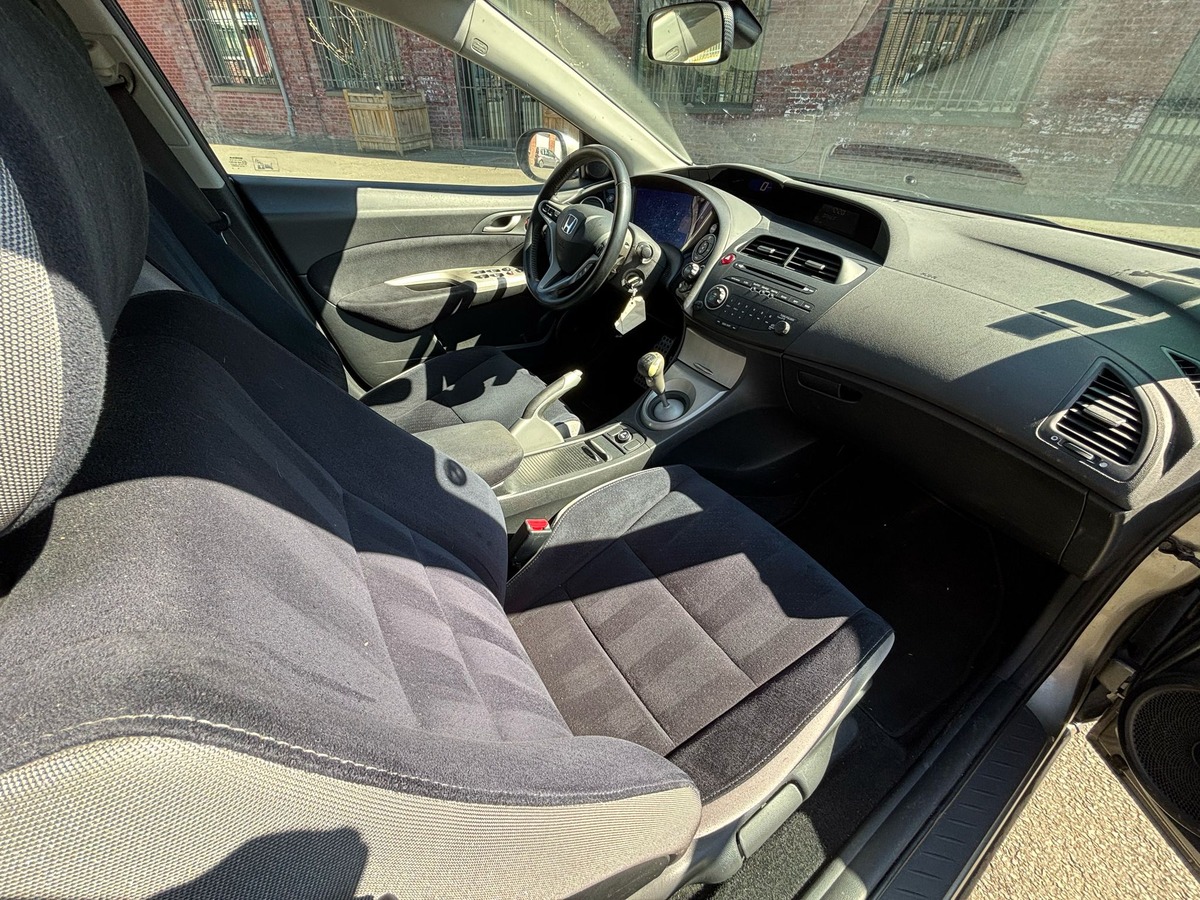 Honda Civic 1.8 VTEC 140 COMFORT-5 PORTES-GARANTIE