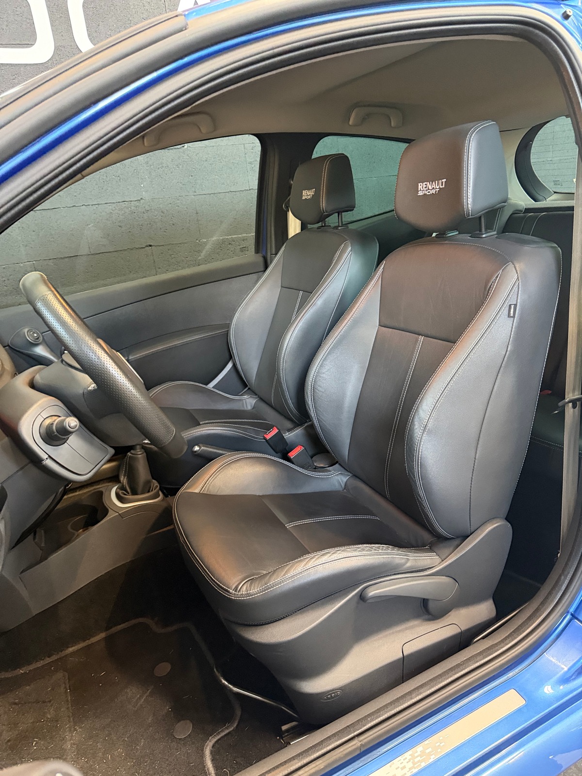 RENAULT Clio III RS LIGNE AKRAPOVIC