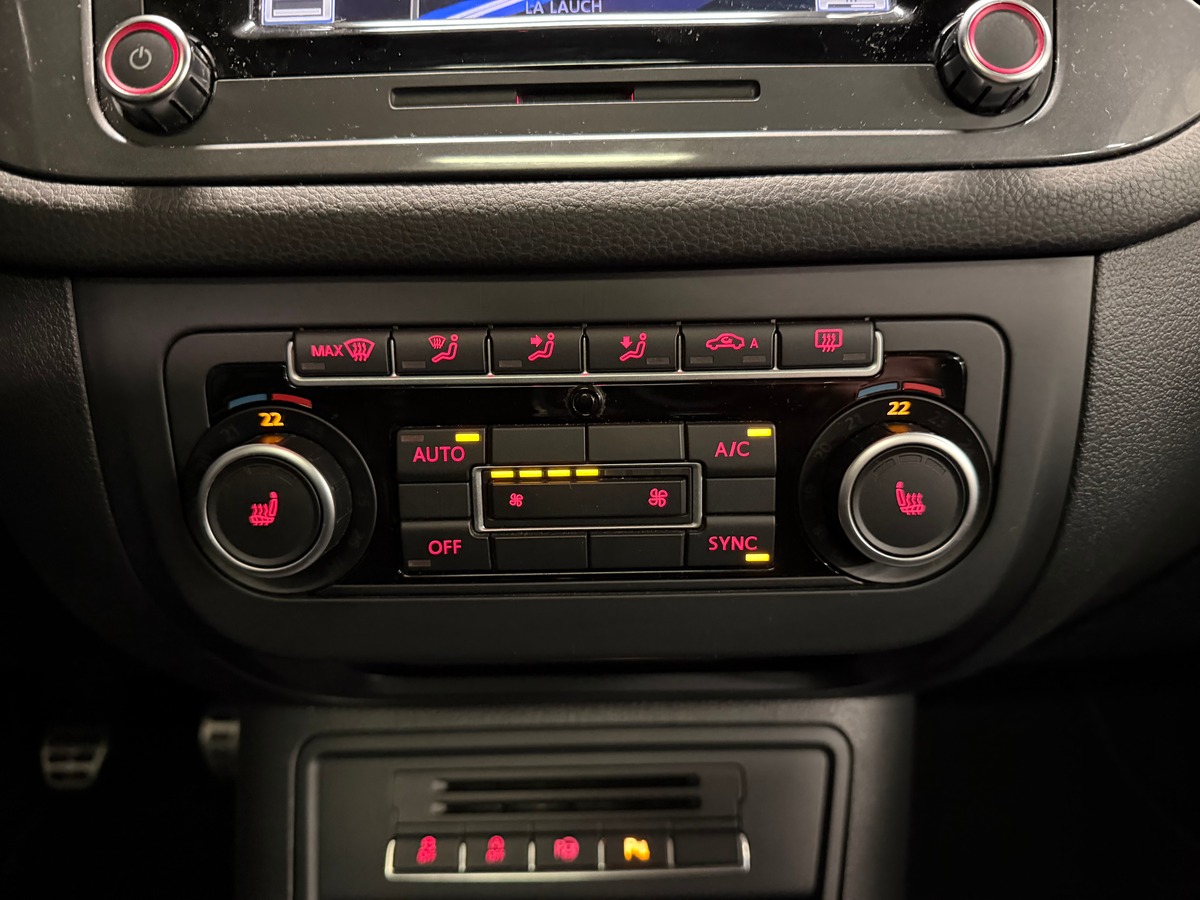 Volkswagen Tiguan 2.0 TDI R LINE TOIT PANORAMIQUE OUVRANT / CAMERA DE RECUL