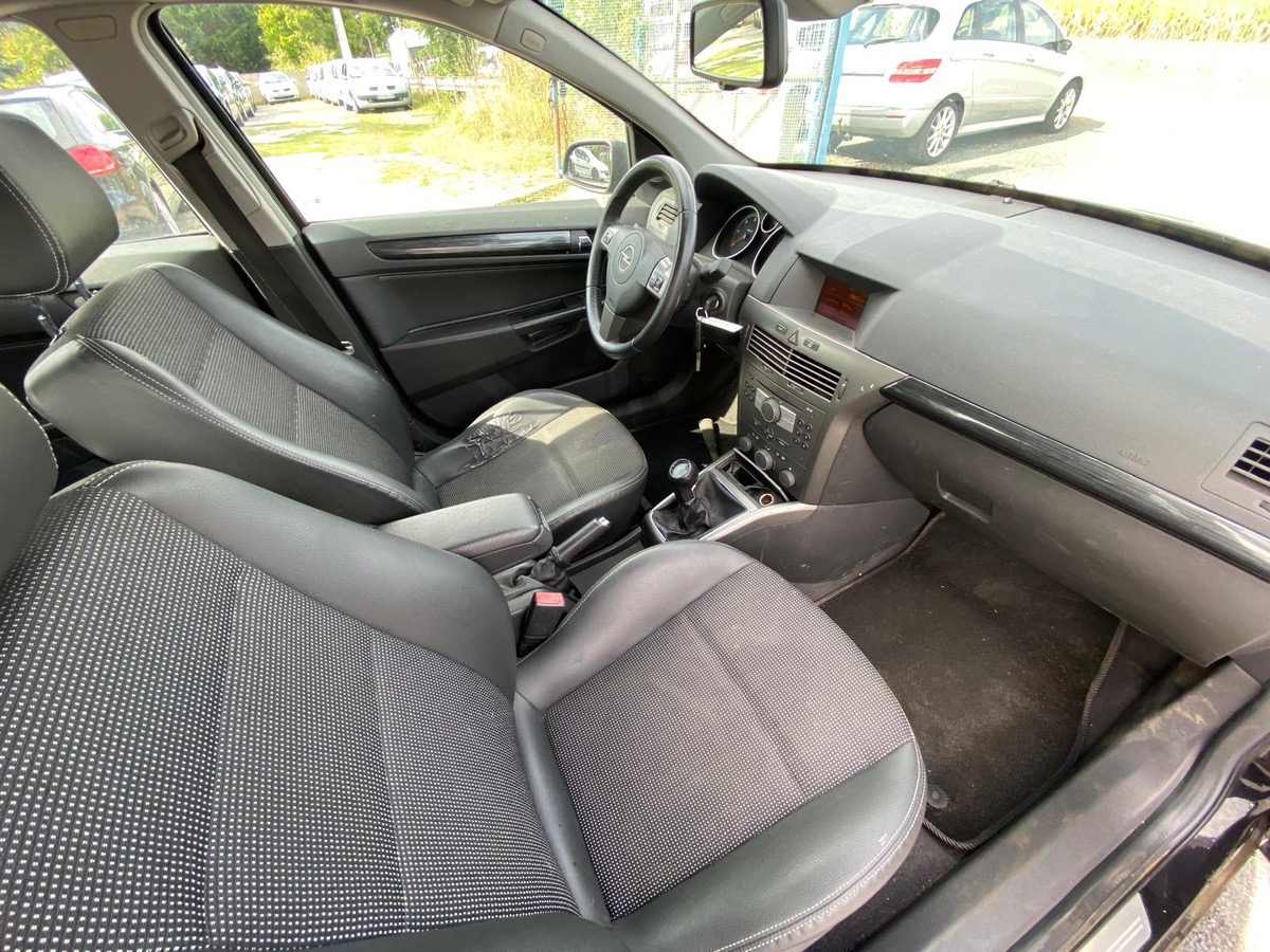 Opel Astra 1.9 cdti 120cv  231193km cosmo