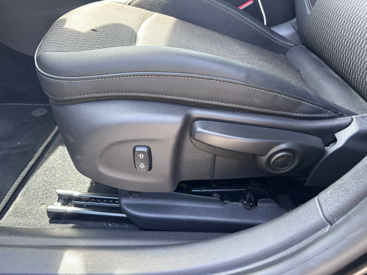 Opel Insigna Grand Sport 1.5 TURBO 165 INNOVATION - APPLE CARPLAY