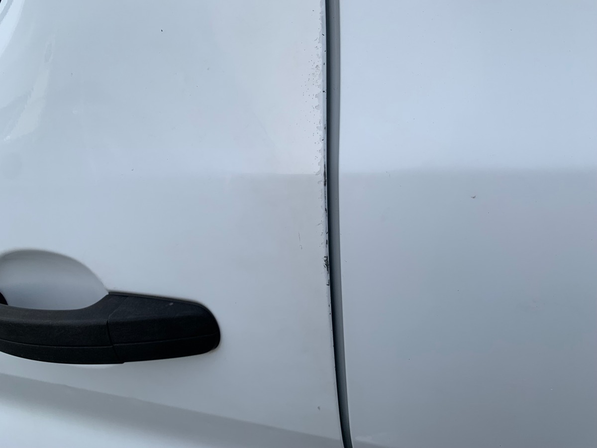 Ford TRANSIT 130 ch | Attelage | Régulateur de vitesse | Bluetooth | Plancher bois et latérale