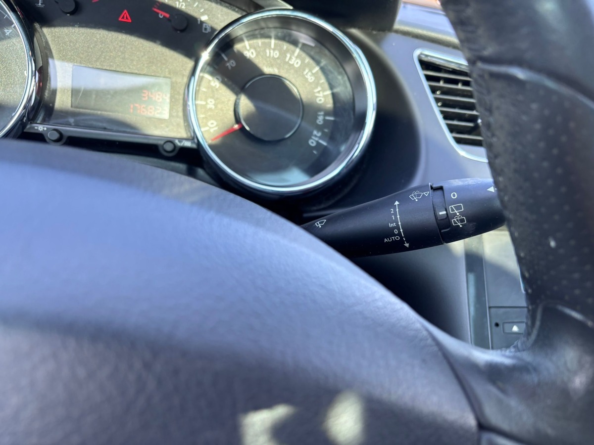 Peugeot 3008 1.6 HDi 110CH Style - Attelage - Révisé - Garantie