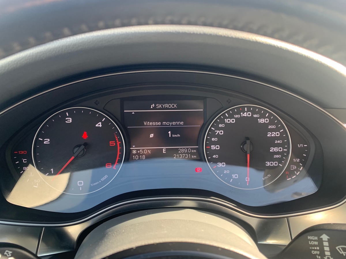 Audi A6 Avant 204 ch | V6 | Radar de stationnement avant arriére | Régulateur vitesse | GPS | Cuir