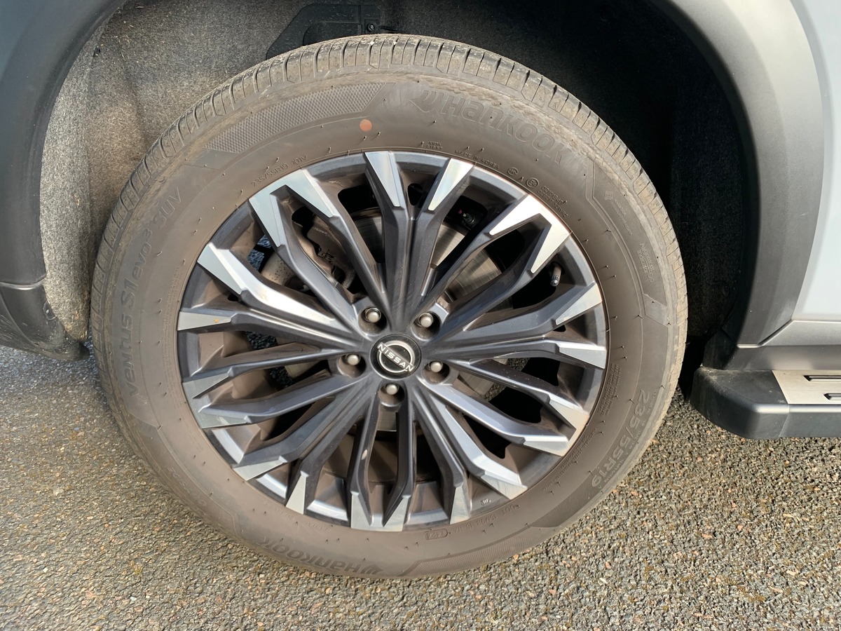 Nissan X-trail 204 | Tekna | Toit ouvrant panoramique | Caméra recul | Siéges chauffants | Attelage