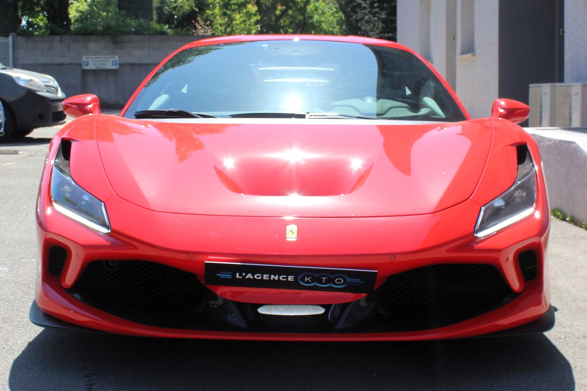 Ferrari F8 Tributo COUPE 3.9 DCT V8 BiTurbo 720 ch 1ère MAIN  ROSSO SCUDERIA - ORIGINE FRANCE