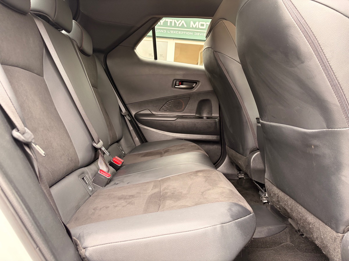 Toyota C HR II 2.0 VVT-i 16V 223 PHEV CVT 153 cv Boîte auto
