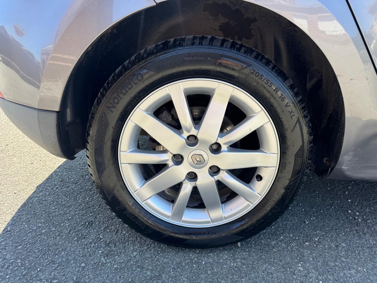 RENAULT Megane 3 2.0 i 16V CVT-BVA 140 Privilège - boite automatique - Garantie