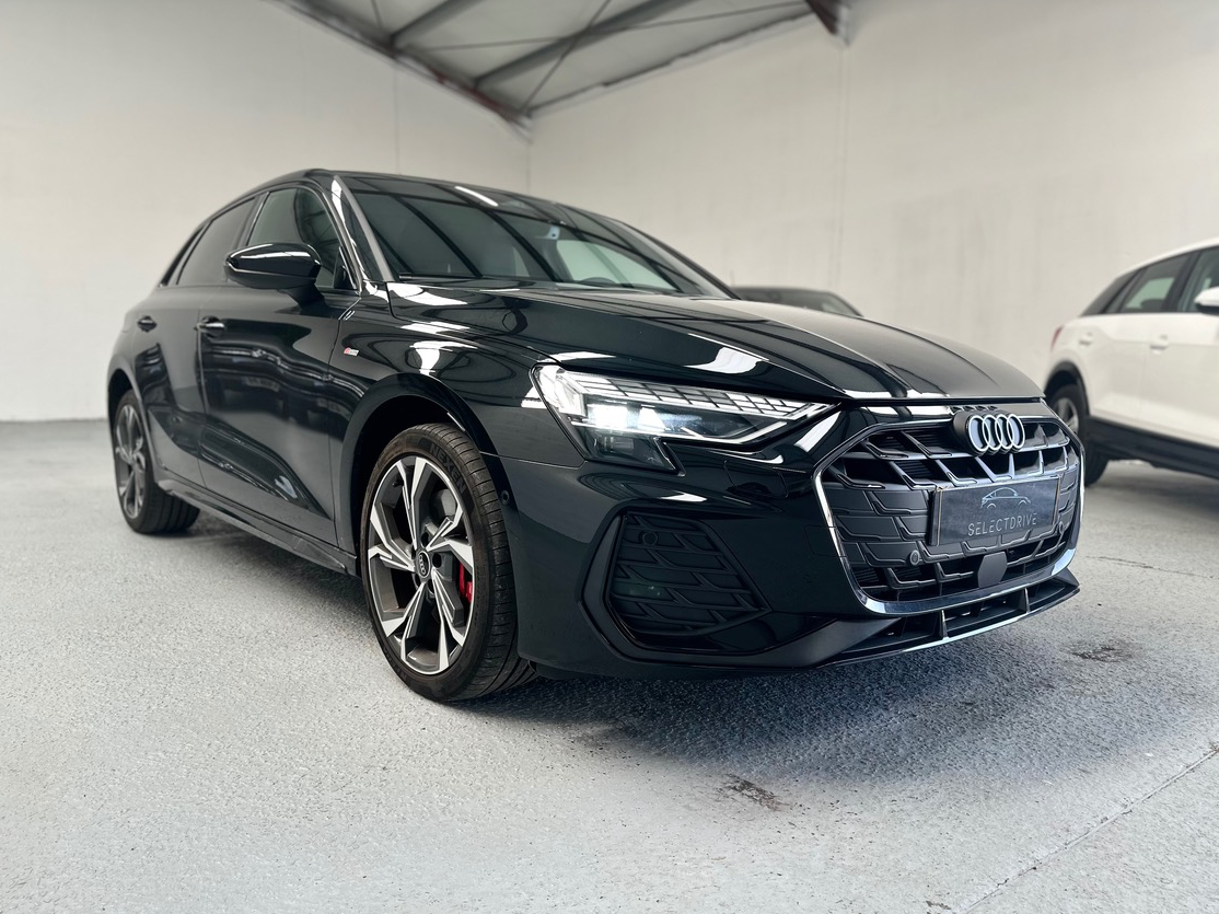 Audi A3 Sportback IV (2) 1.5 45 TFSIE HYBRIDE RECHARGEABLE 272 S LINE S TRONIC