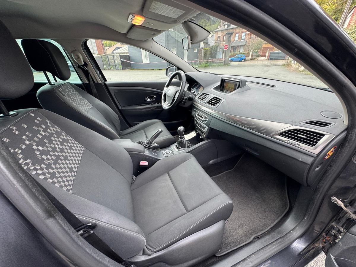 RENAULT Megane III 1.5 dci 110cv Limited - Garantie