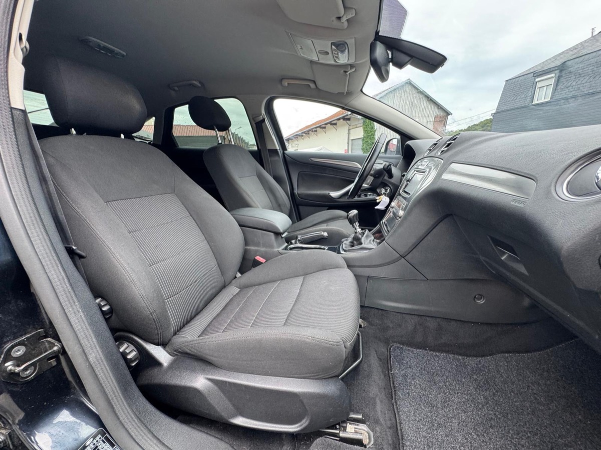 Ford Mondeo 1.8 TDCI 125cv Titanium - Garantie