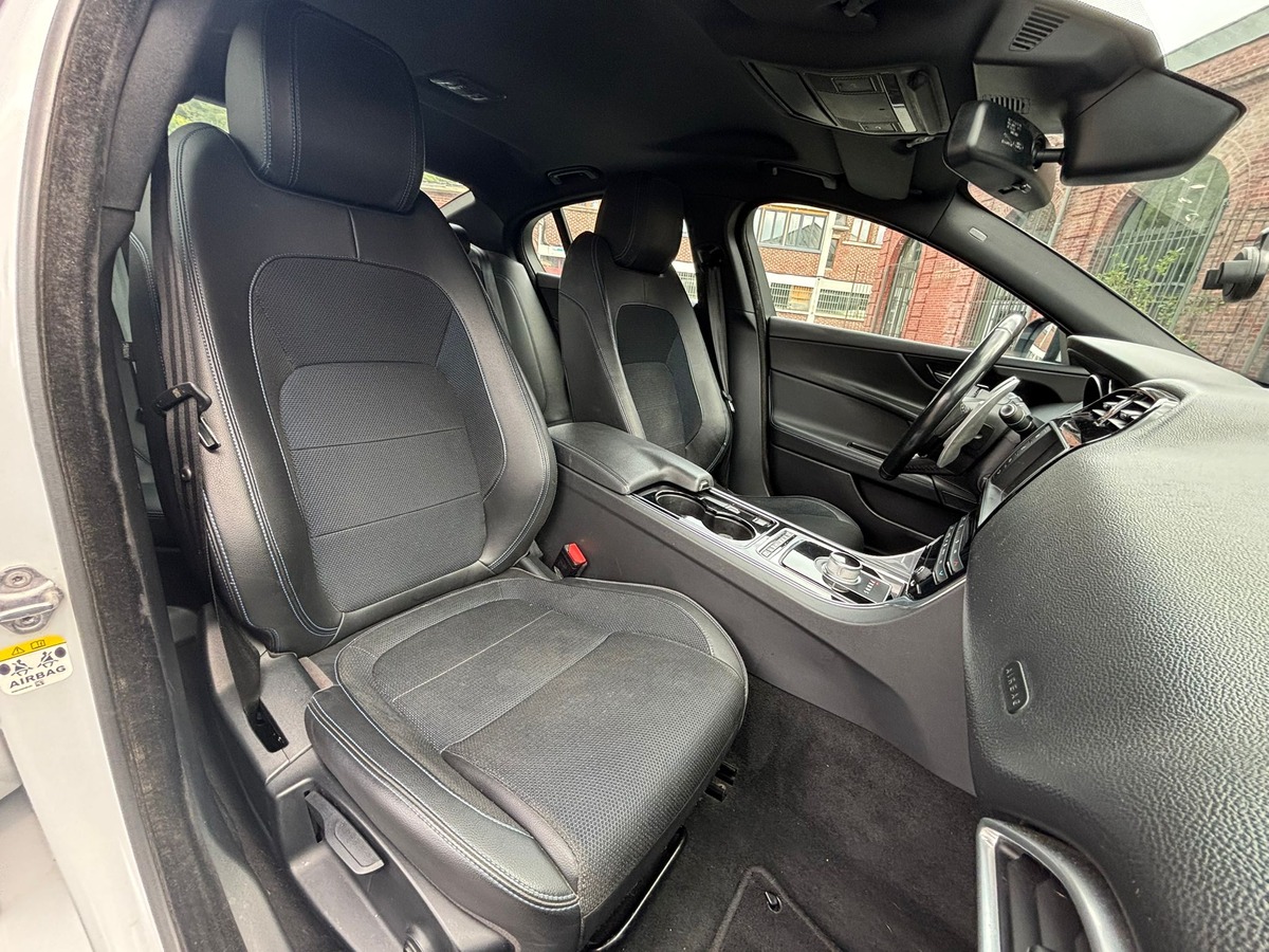 Jaguar XE 2.0D 180 R-SPORT BVA
