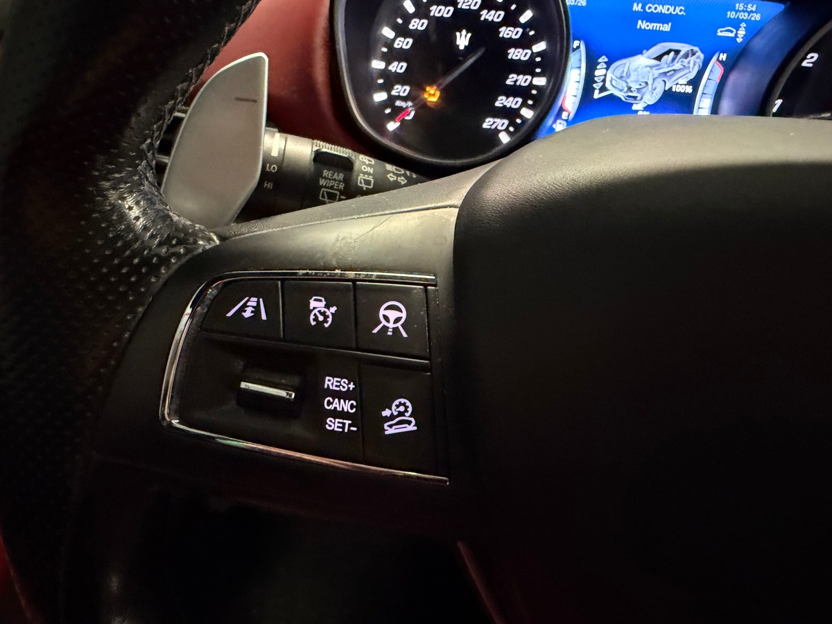 Maserati Levante 3.0 v6 GranSport Q4 Toit Panoramique Ouvrant / Carplay Android / Harman kardon