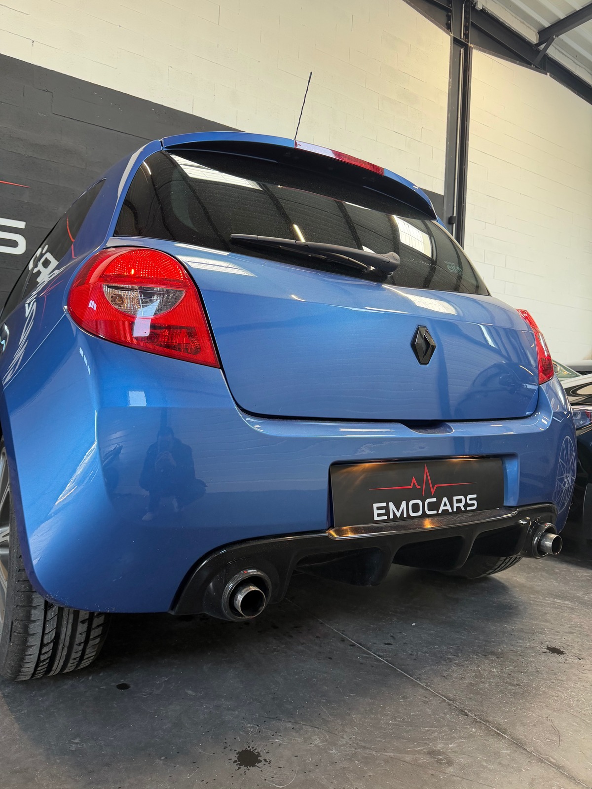 RENAULT Clio III RS LIGNE AKRAPOVIC
