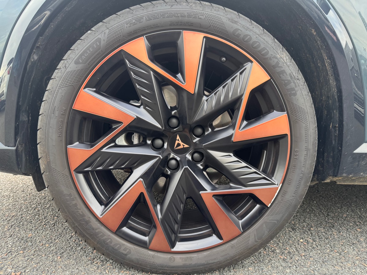 Cupra FORMENTOR E-HYBRID 204 | V | Pack Audio SENNHEISER | JA 19 Sandstorm cuivrées | Caméra Recul