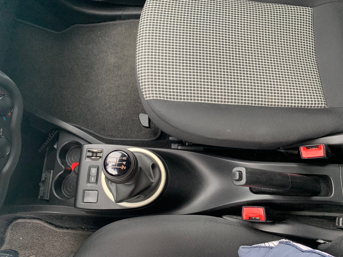 RENAULT Twingo LIFE | Radio Connect R&Go + support téléphone | Limiteur de vitesse.