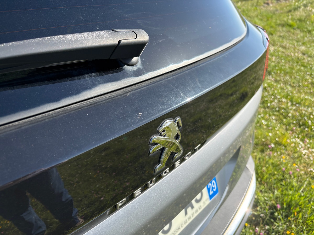 Peugeot 3008 1.5 bhdi - 130CV - ALLURE