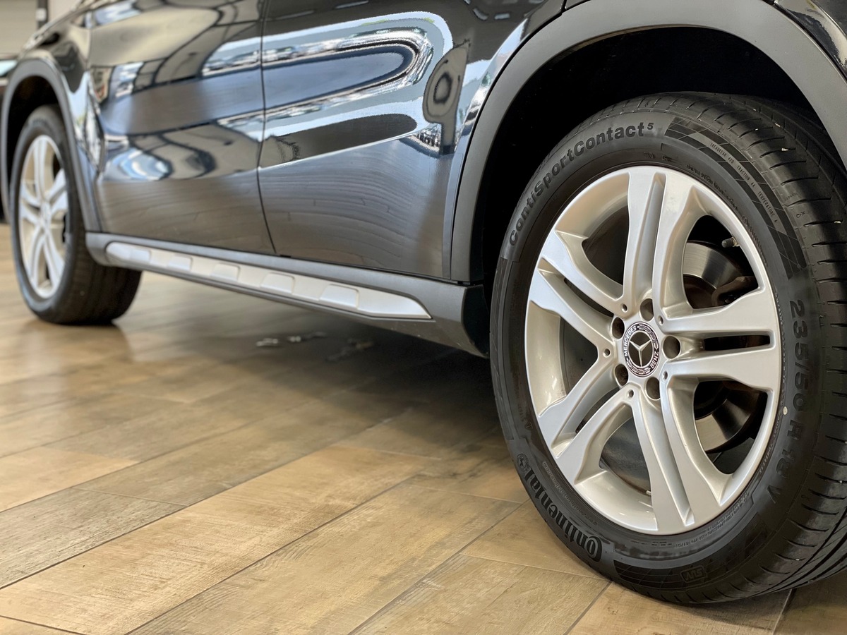 Mercedes-Benz GLA* 220d Sensation 4Matic 7G-DCT c