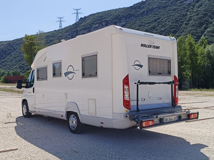 ROLLER TEAM GRANDUCA 255P FIAT DUCATO 2.3 JTD 130 CV + MOTO 125CC BENELLI