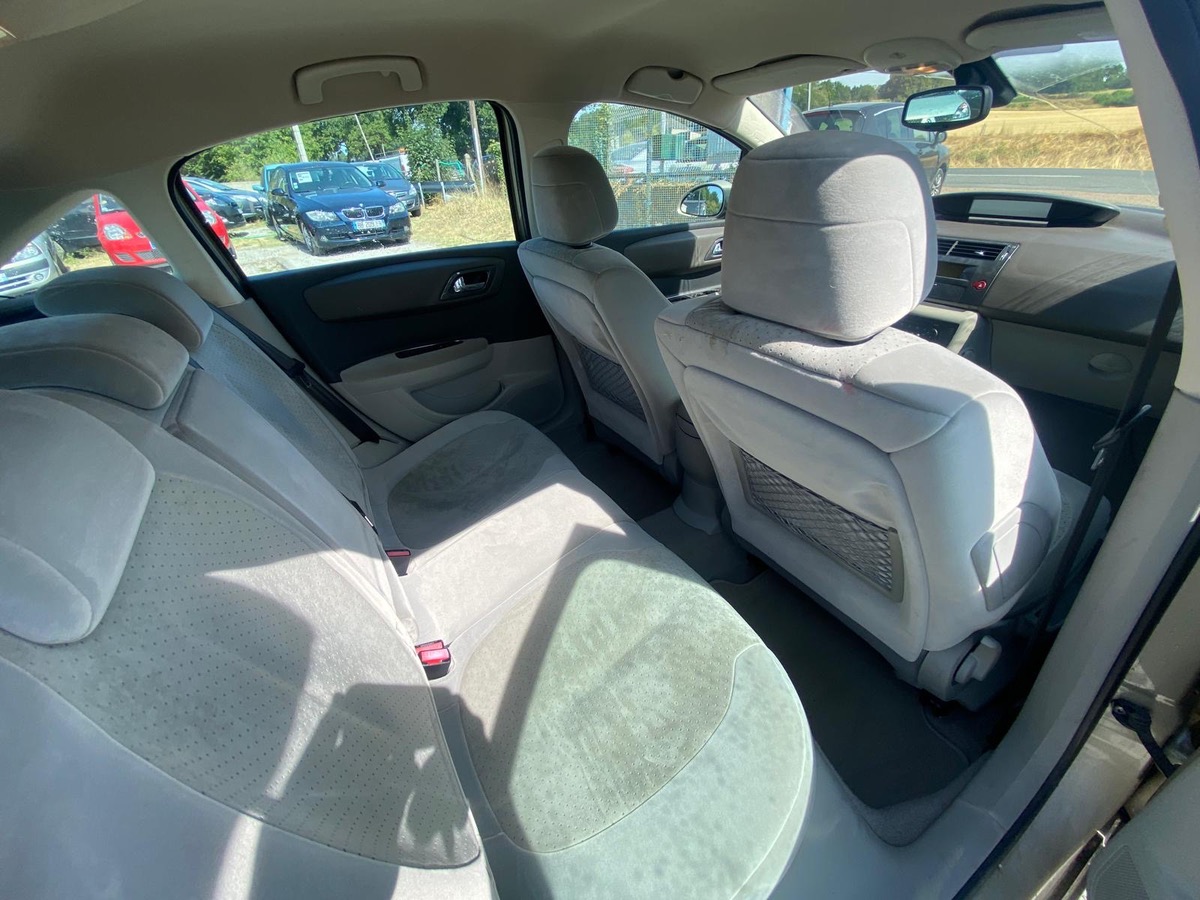 Citroën C4 1.6 hdi 110cv exclusive 1ère main 178000km