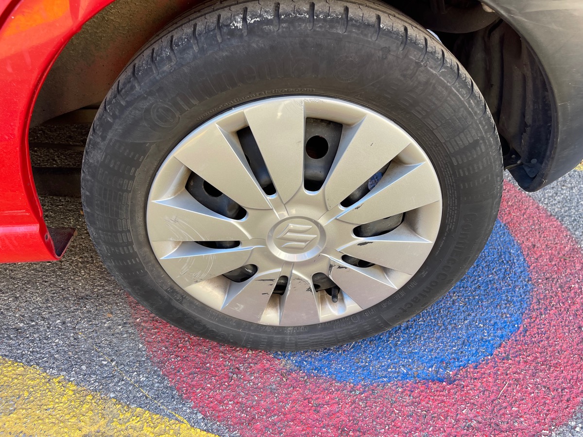 Suzuki Alto 1.0 i 68 CV / Boite Auto / 5 Portes / Clim