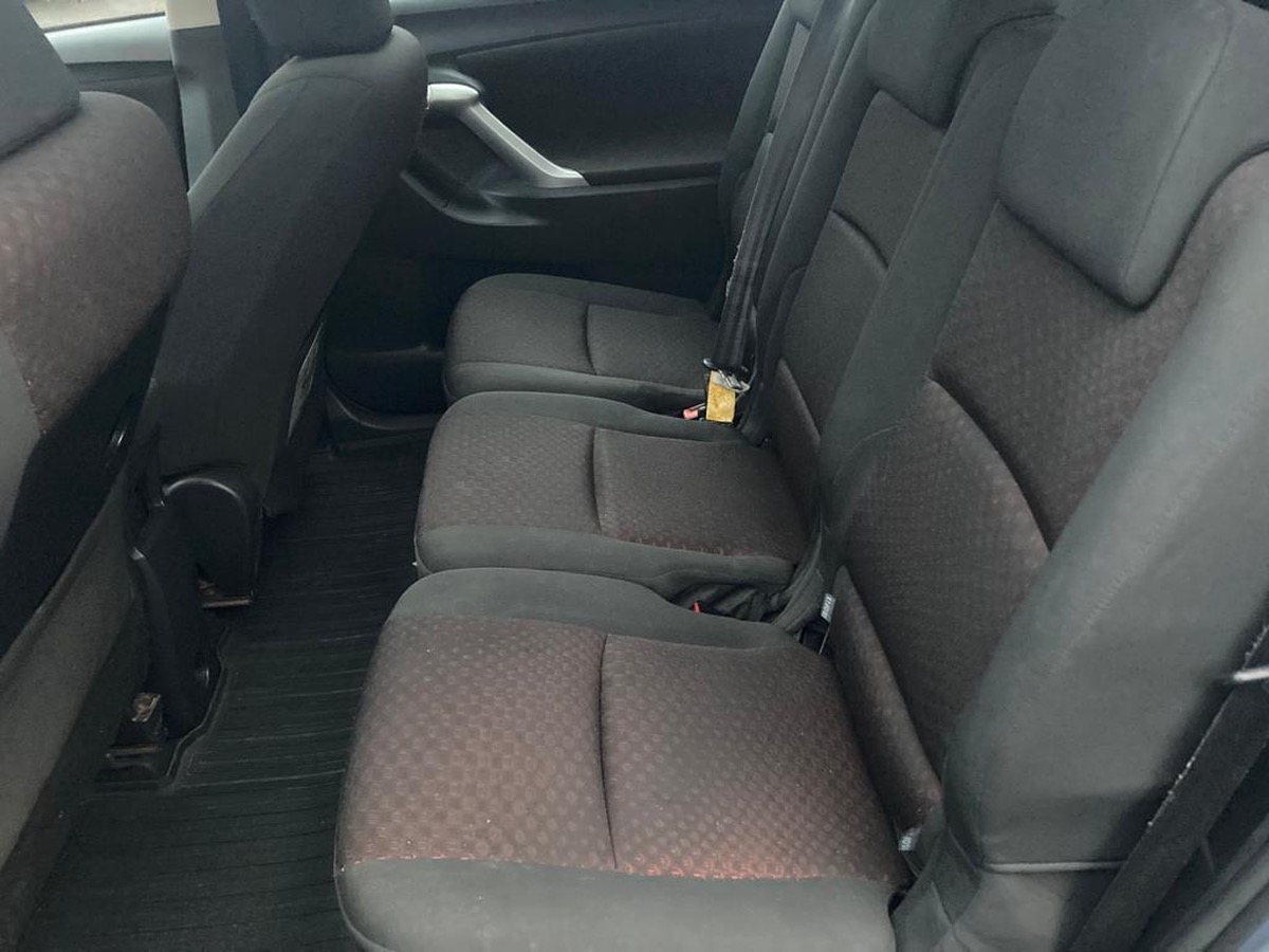 Toyota Verso 2.0 D-4D 126 CV 7place 4X fois
