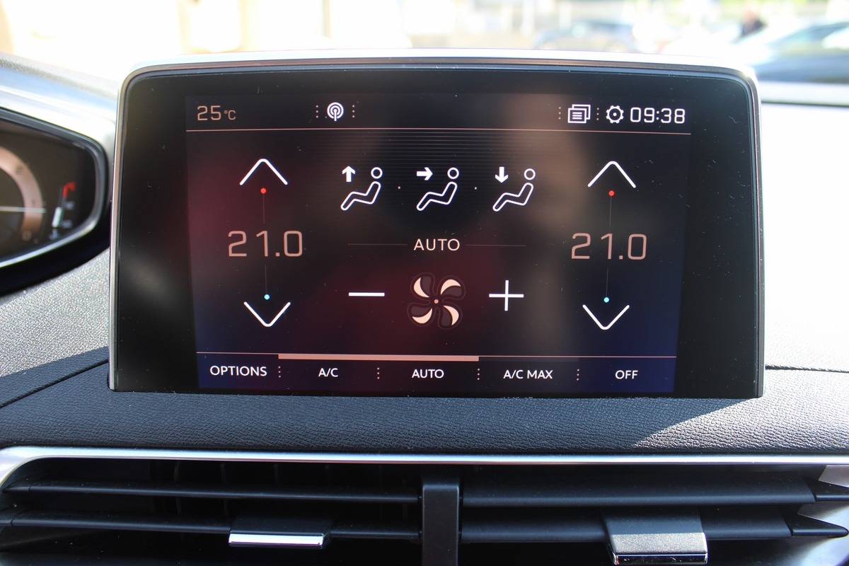 Peugeot 3008 II 2.0 BLUEHDI 180 ch GT EAT6 + CARPLAY + CUIR