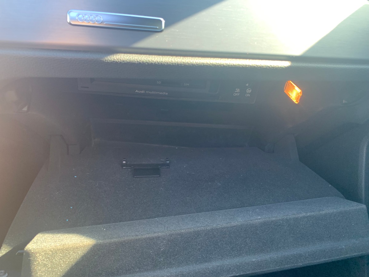 Audi Q3 150 ch | S line | Toit ouvrant | Caméra de recul | Apple car play | Attelage | Régulateur