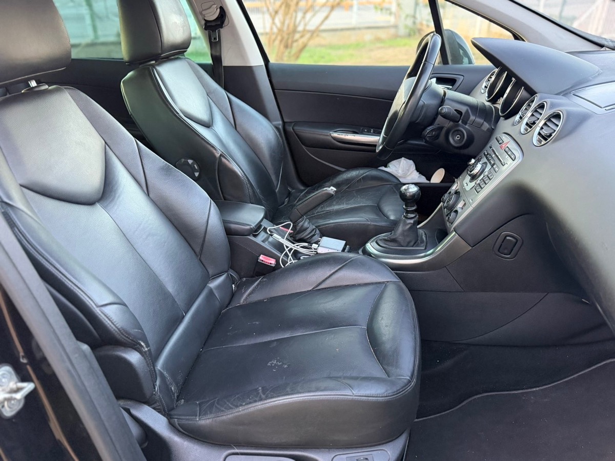 Peugeot 308 SW 2.0 HDI 140 FAP PREMIUM BVM6 7 places