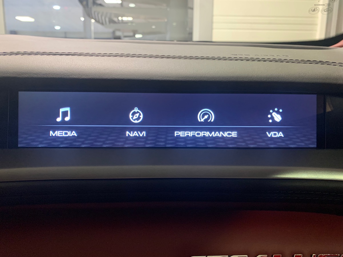 Ferrari GTC4LUSSO T 610 ch | V8 3.9 | Dernière révision constructeur à 22209 kms en 02/2025