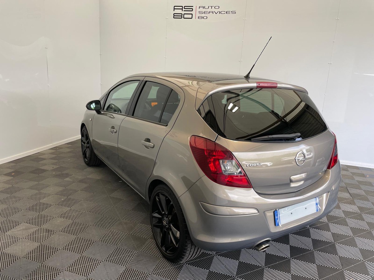 Opel Corsa 1.4  100  Color edition