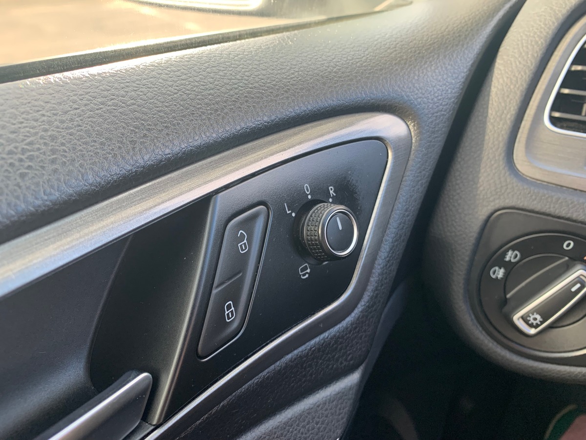 Volkswagen GOLF 7 105 ch | Confortline | Toit ouvrant | Régulateur de vitesse | Radar avant et arriére