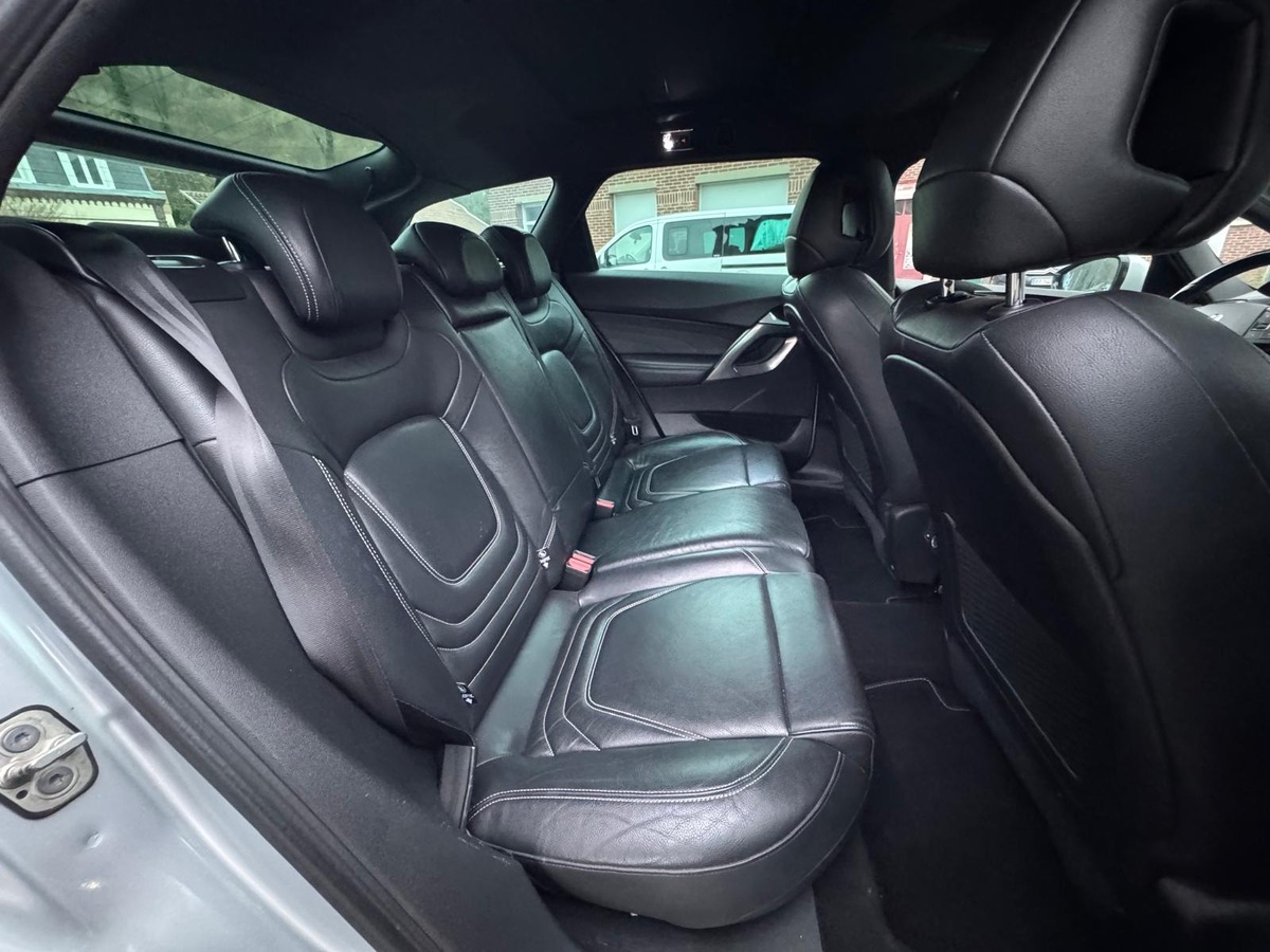 Citroën DS5 1.6 e-HDi SoChic Boite automatique - Révisé - Garantie