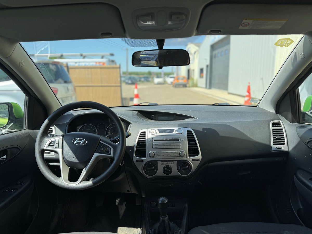 Hyundai i20 5 Portes 1.2 i 16V 78 cv - CLIMATISATION - RIEN A PREVOIR - MOTEUR A CHAINE